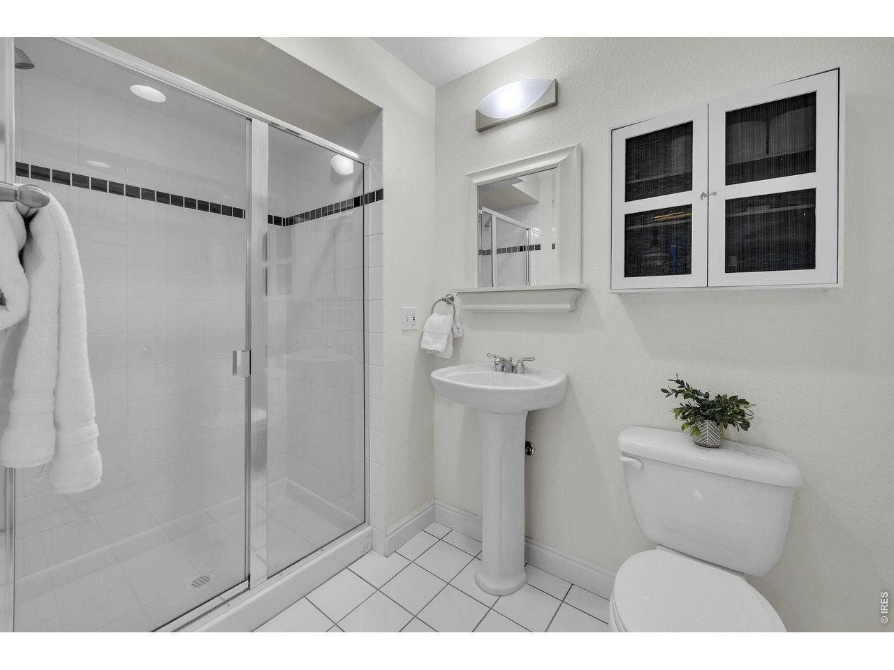 Louisville, Colorado, 80027, United States, 5 Bedrooms Bedrooms, ,5 BathroomsBathrooms,Residential,Active,2041594