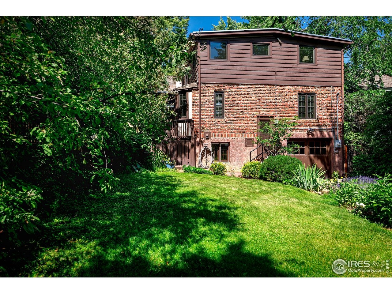 Boulder, Colorado, 80302, United States, 5 Bedrooms Bedrooms, ,2 BathroomsBathrooms,Residential,Active,1997618