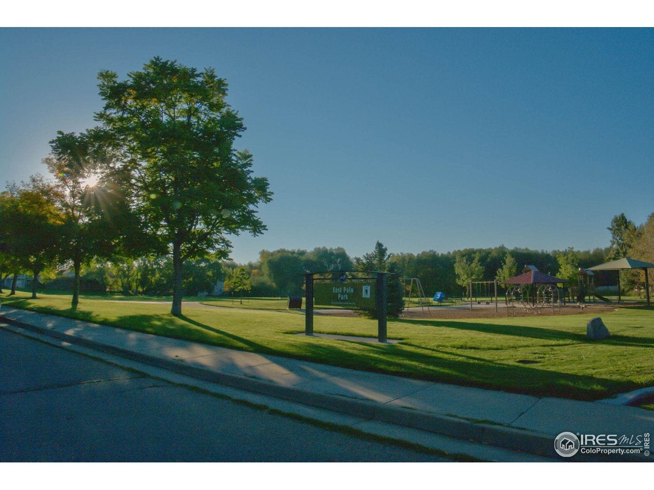Boulder, Colorado, 80301, United States, 5 Bedrooms Bedrooms, ,3 BathroomsBathrooms,Residential,Active,2008305