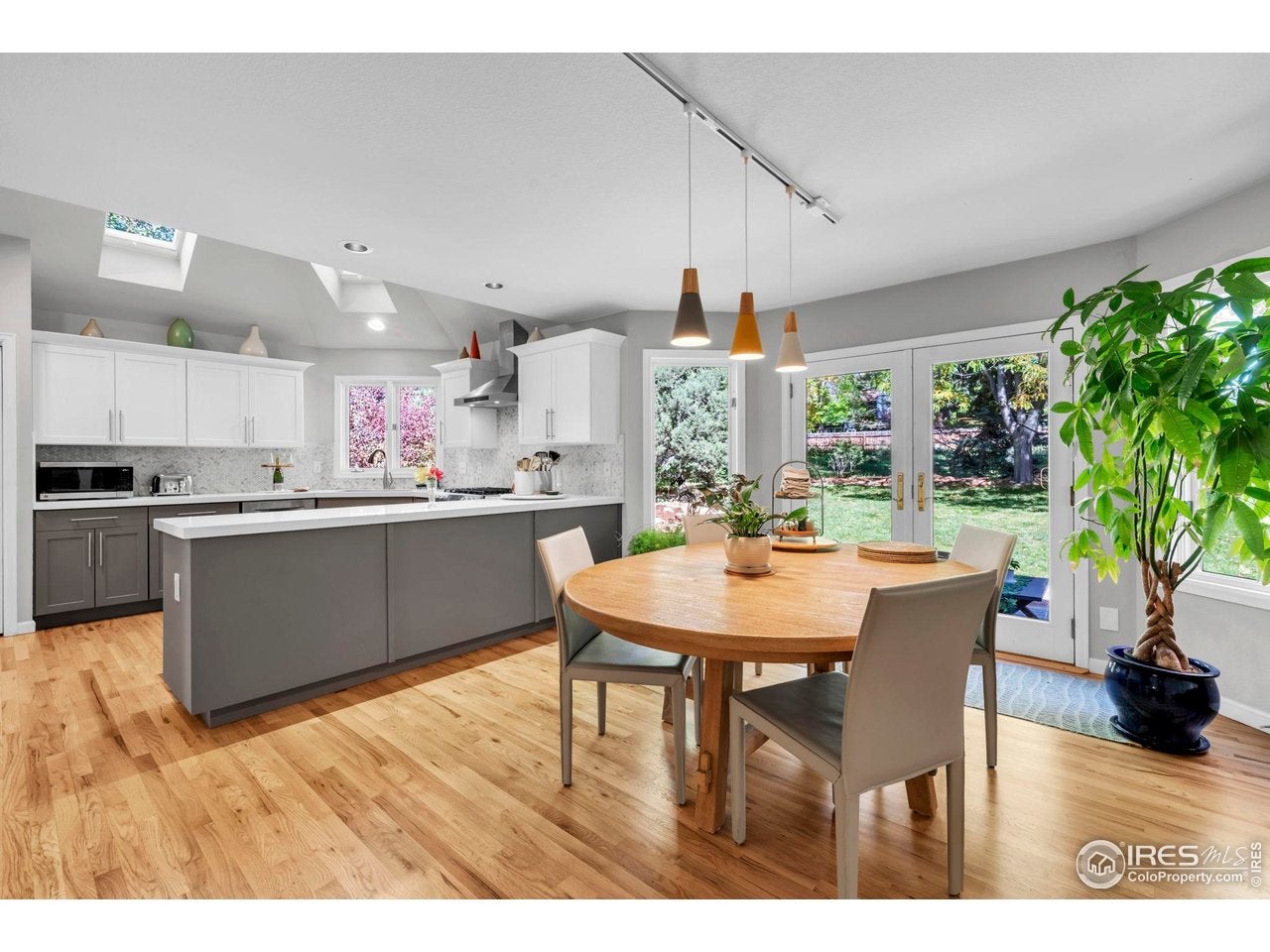 Boulder, Colorado, 80301, United States, 4 Bedrooms Bedrooms, ,4 BathroomsBathrooms,Residential,Active,2007916