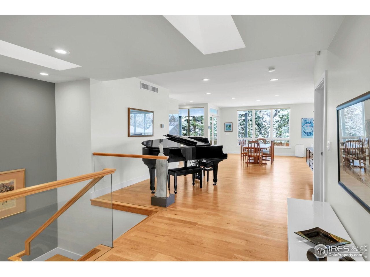 Louisville, Colorado, 80027, United States, 4 Bedrooms Bedrooms, ,3 BathroomsBathrooms,Residential,Active,2009400