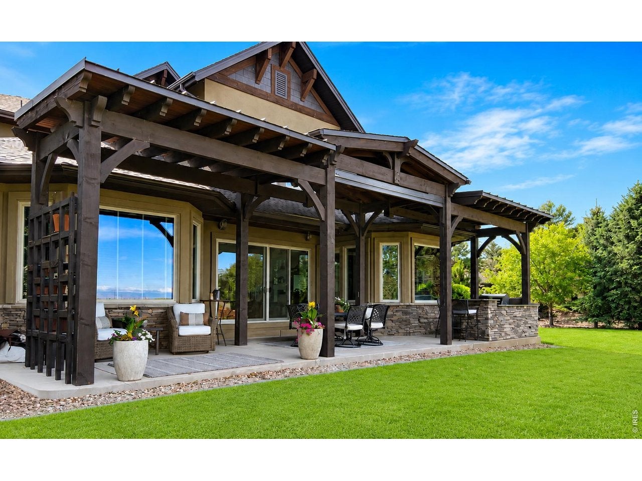 Longmont, Colorado, 80504, United States, 4 Bedrooms Bedrooms, ,5 BathroomsBathrooms,Residential,Active,2033410