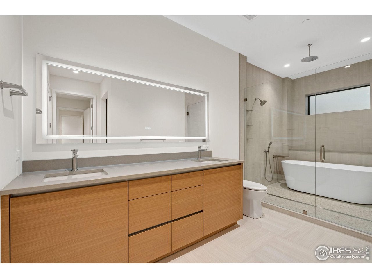 Loveland, Colorado, 80537, United States, 2 Bedrooms Bedrooms, ,3 BathroomsBathrooms,Residential,Active,1726842