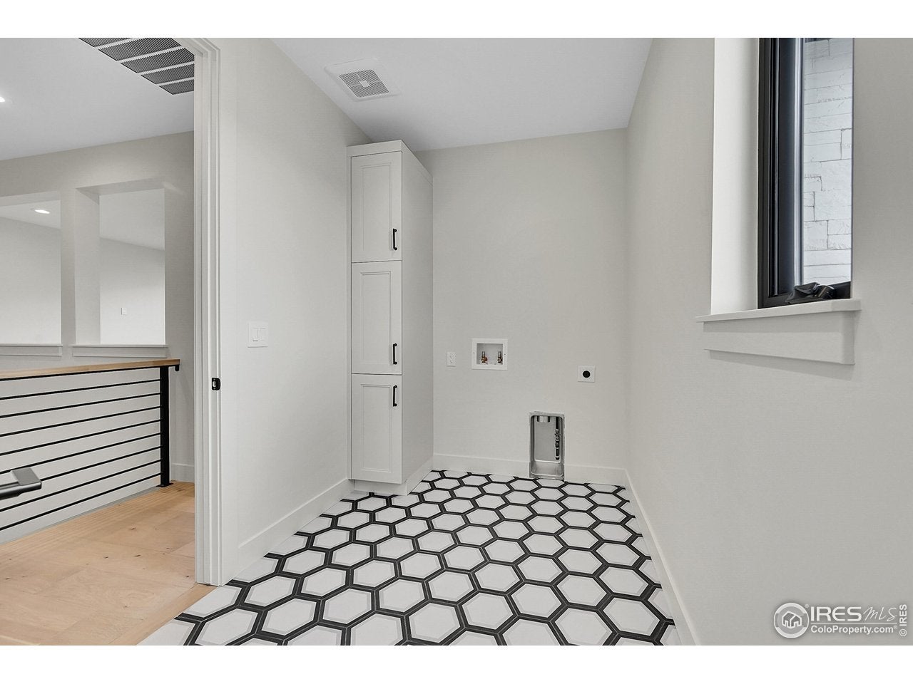 Louisville, Colorado, 80027, United States, 5 Bedrooms Bedrooms, ,6 BathroomsBathrooms,Residential,Active,2019833