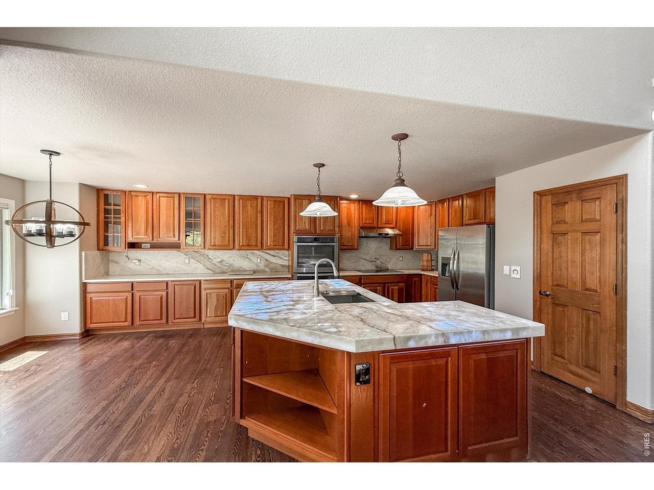 Longmont, Colorado, 80503, United States, 5 Bedrooms Bedrooms, ,5 BathroomsBathrooms,Residential,Active,2045796