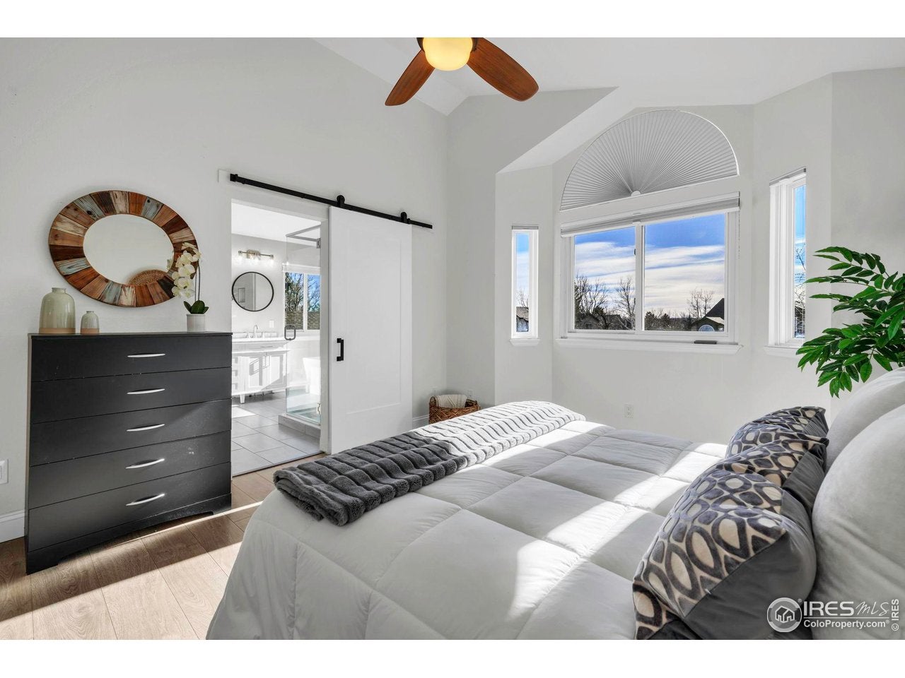 Louisville, Colorado, 80027, United States, 4 Bedrooms Bedrooms, ,4 BathroomsBathrooms,Residential,Active,2009812