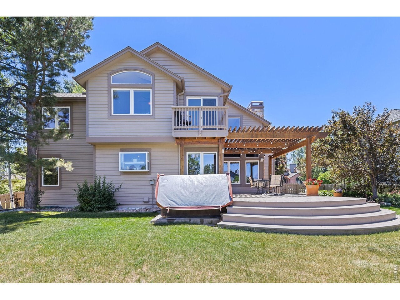 Louisville, Colorado, 80027, United States, 5 Bedrooms Bedrooms, ,5 BathroomsBathrooms,Residential,Active,2041594