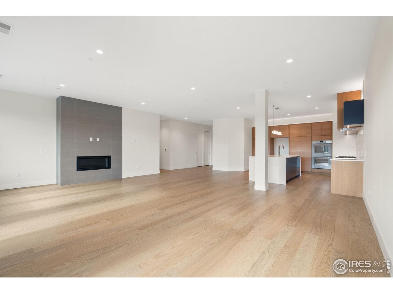 Loveland, Colorado, 80537, United States, 2 Bedrooms Bedrooms, ,3 BathroomsBathrooms,Residential,Active,1726950