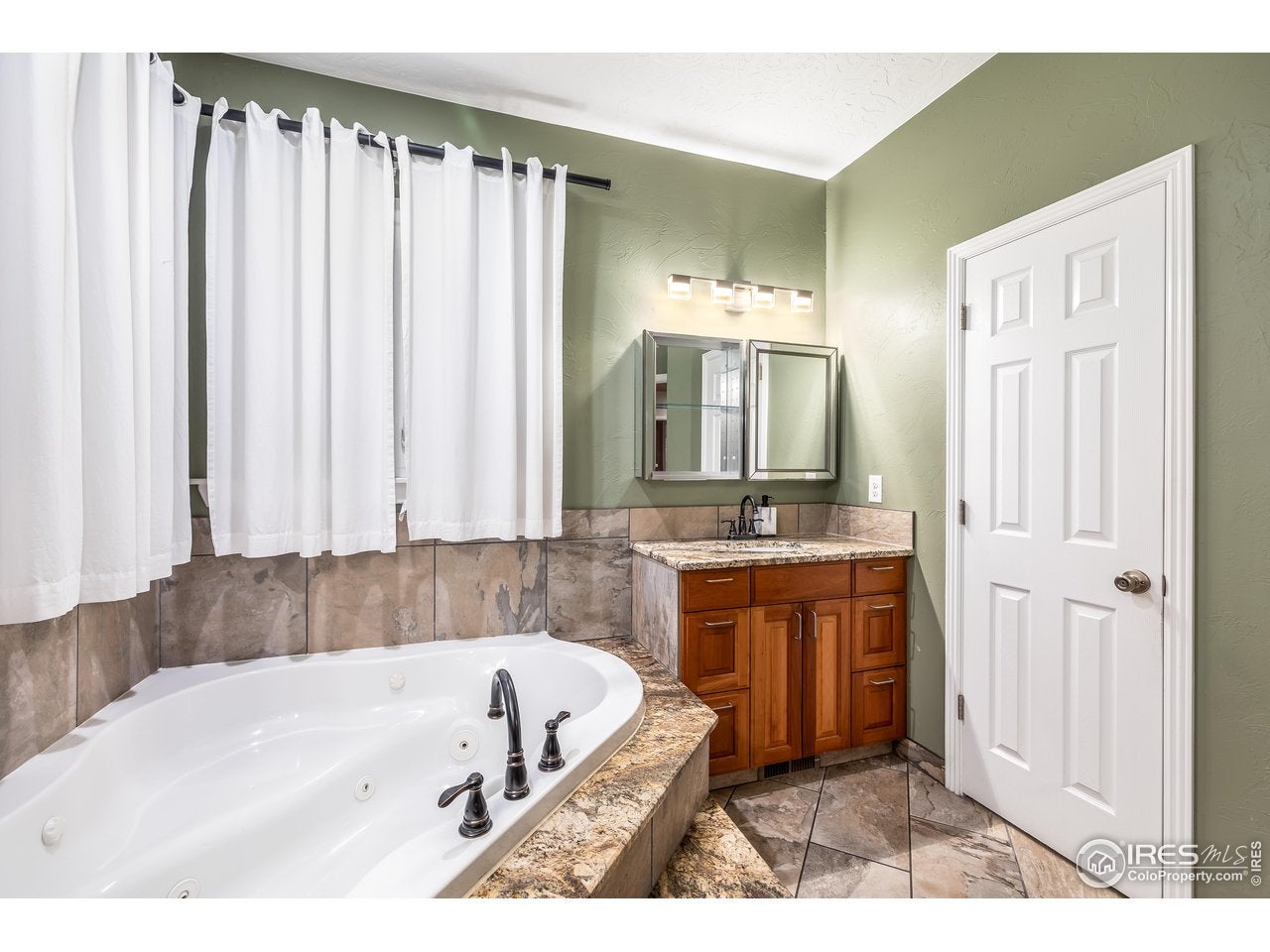 La Salle, Colorado, 80645, United States, 7 Bedrooms Bedrooms, ,4 BathroomsBathrooms,Residential,Active,2012914