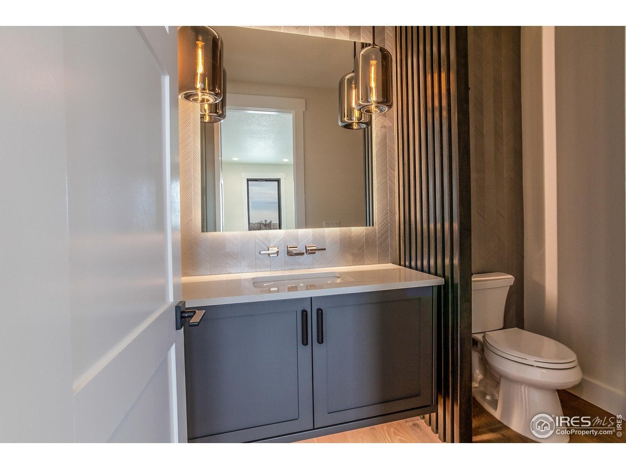 Berthoud, Colorado, 80513, United States, 4 Bedrooms Bedrooms, ,4 BathroomsBathrooms,Residential,Active,1995272