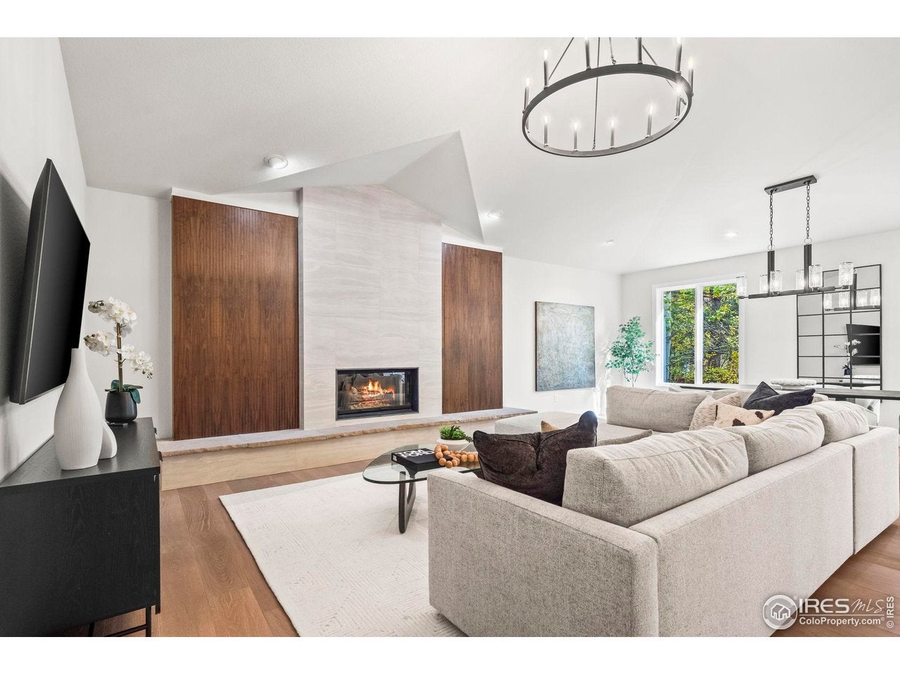 Boulder, Colorado, 80301, United States, 4 Bedrooms Bedrooms, ,4 BathroomsBathrooms,Residential,Active,1997569