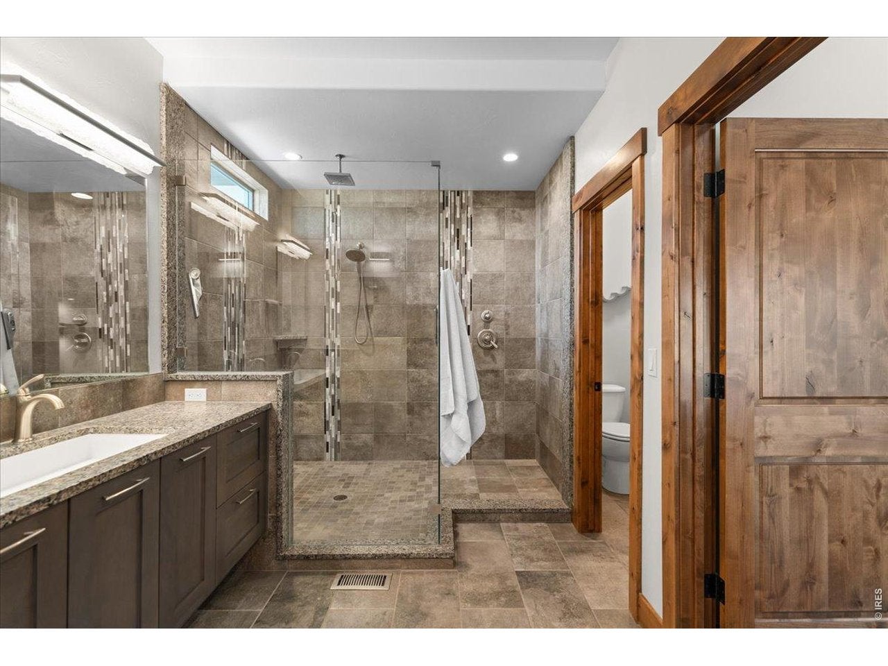 Berthoud, Colorado, 80513, United States, 3 Bedrooms Bedrooms, ,3 BathroomsBathrooms,Residential,Contingent,2052094