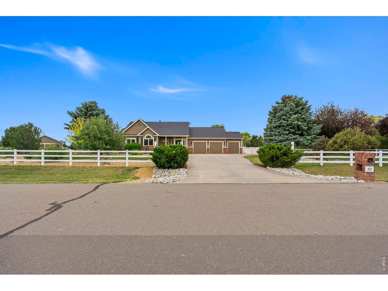 Windsor, Colorado, 80550, United States, 5 Bedrooms Bedrooms, ,4 BathroomsBathrooms,Residential,Active,2052058
