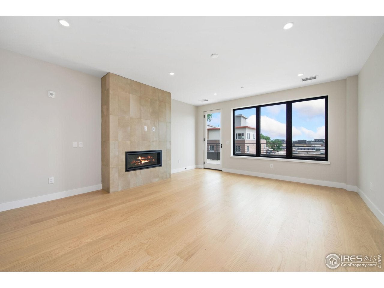 Loveland, Colorado, 80537, United States, 2 Bedrooms Bedrooms, ,3 BathroomsBathrooms,Residential,Active,1884717