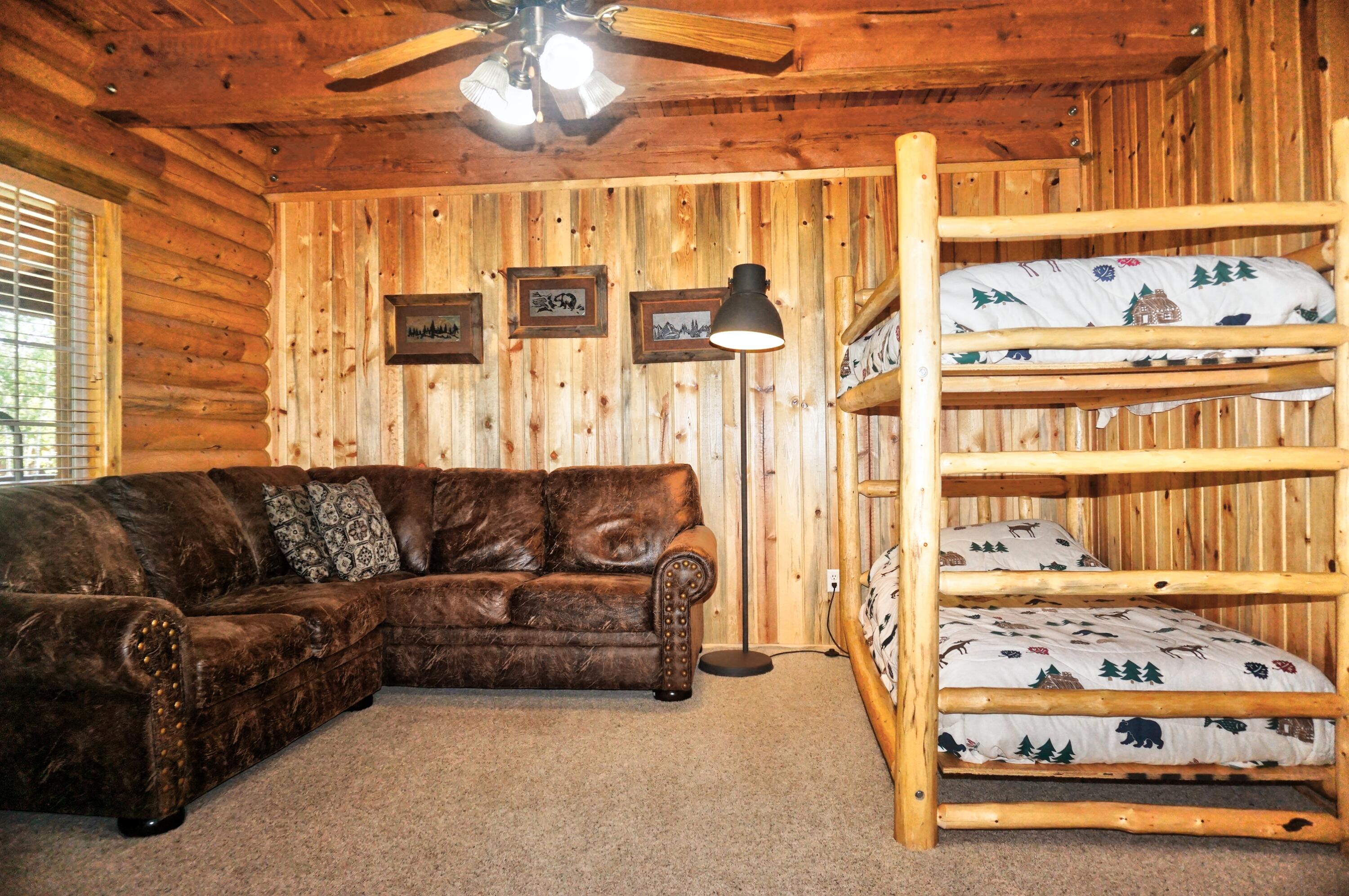 Brian Head, Utah, 84719, United States, 4 Bedrooms Bedrooms, ,3 BathroomsBathrooms,Residential,Active,1990609