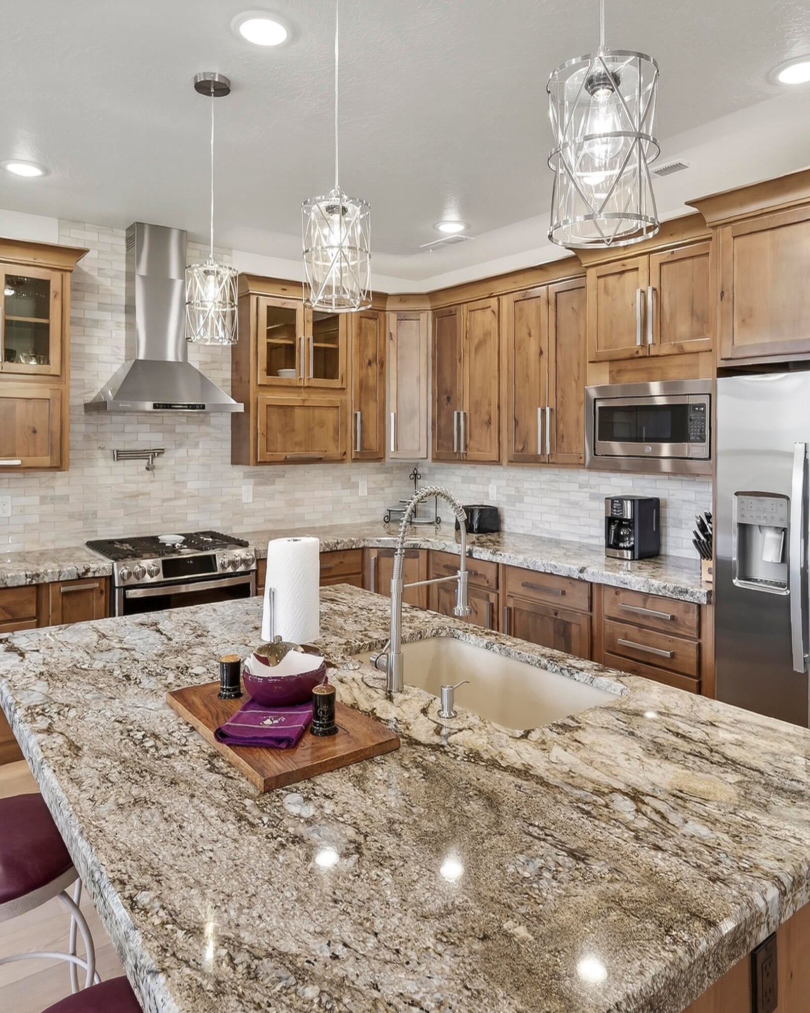 Cedar City, Utah, 84720, United States, 6 Bedrooms Bedrooms, ,4 BathroomsBathrooms,Residential,Active,2043845