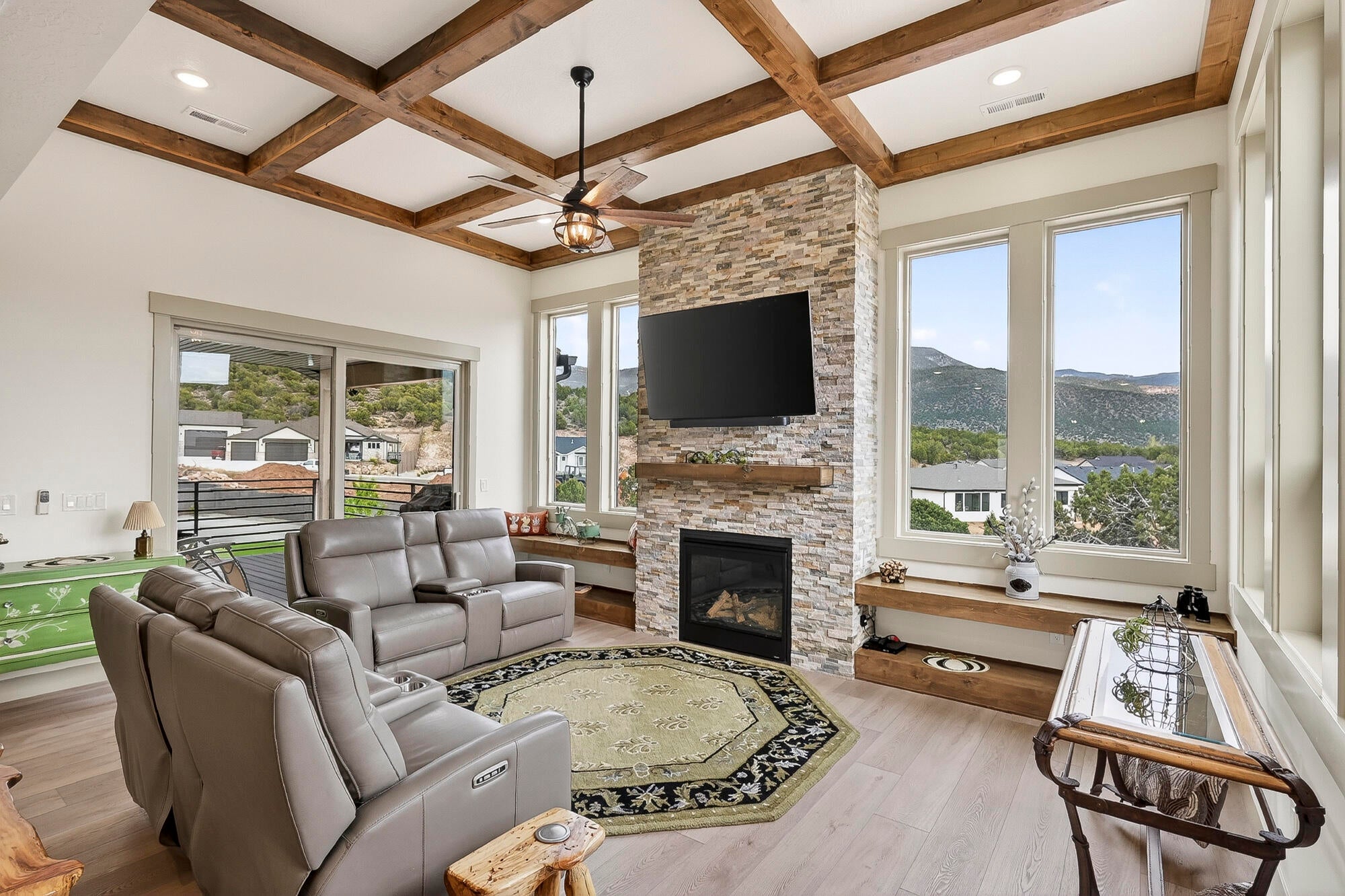 Cedar City, Utah, 84720, United States, 6 Bedrooms Bedrooms, ,4 BathroomsBathrooms,Residential,Active,2043845