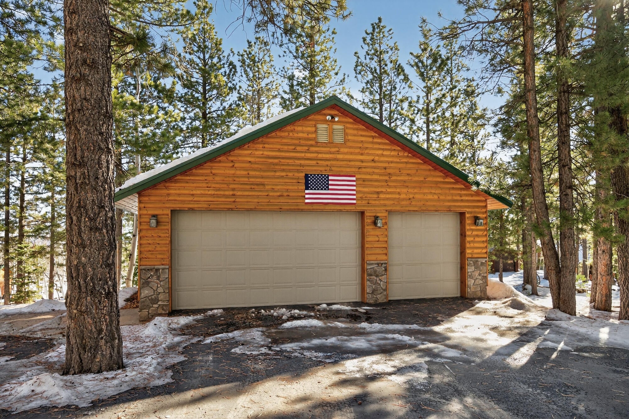 Duck Creek Village, Utah, 84762, United States, 4 Bedrooms Bedrooms, ,3 BathroomsBathrooms,Residential,Active,2007182