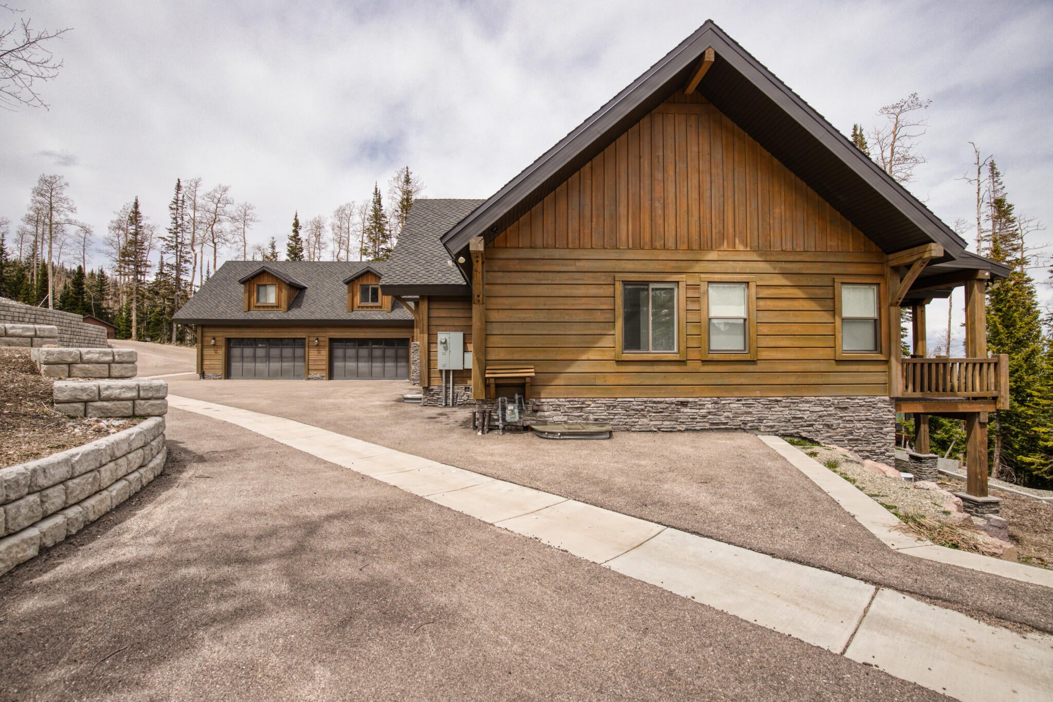 Brian Head, Utah, 84719, United States, 11 Bedrooms Bedrooms, ,8 BathroomsBathrooms,Residential,Active,2044561