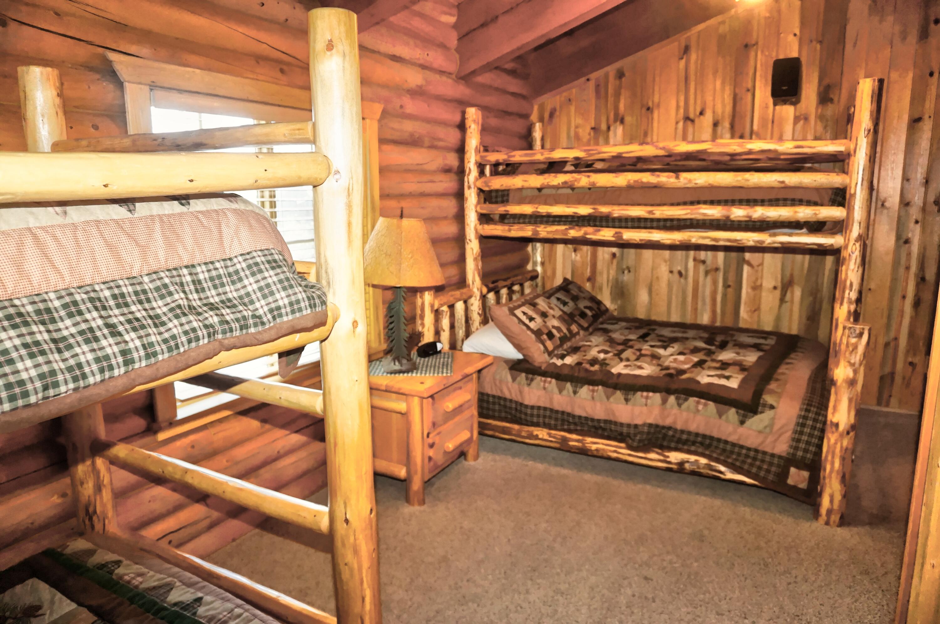 Brian Head, Utah, 84719, United States, 4 Bedrooms Bedrooms, ,3 BathroomsBathrooms,Residential,Active,1990609