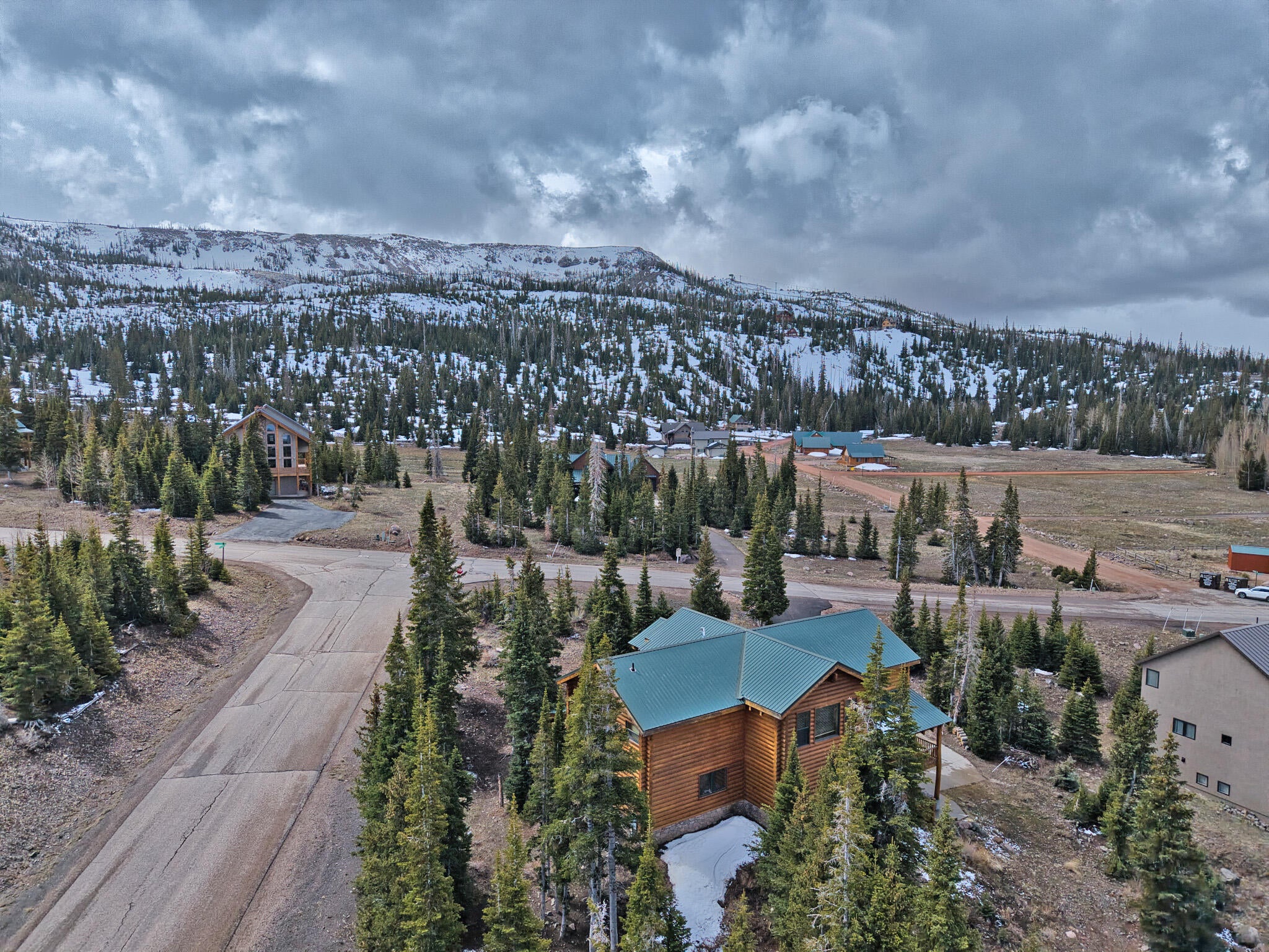 Brian Head, Utah, 84719, United States, 5 Bedrooms Bedrooms, ,7 BathroomsBathrooms,Residential,Active,2044532
