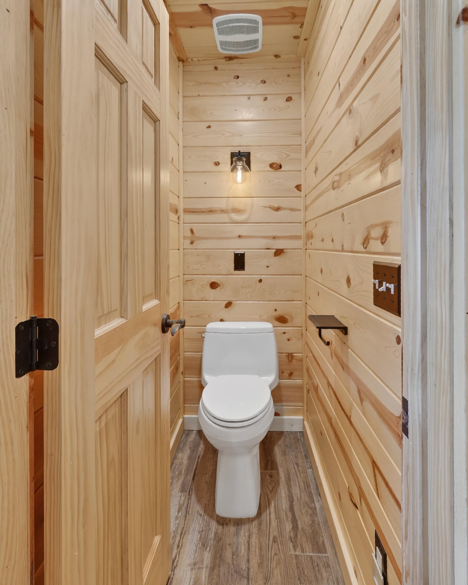 Duck Creek Village, Utah, 84762, United States, 4 Bedrooms Bedrooms, ,3 BathroomsBathrooms,Residential,Active,2007182