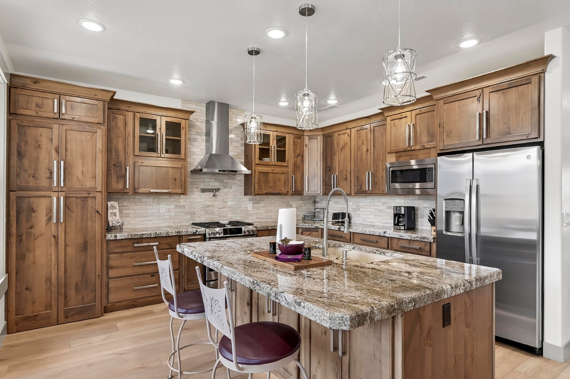 Cedar City, Utah, 84720, United States, 6 Bedrooms Bedrooms, ,4 BathroomsBathrooms,Residential,Active,2043845