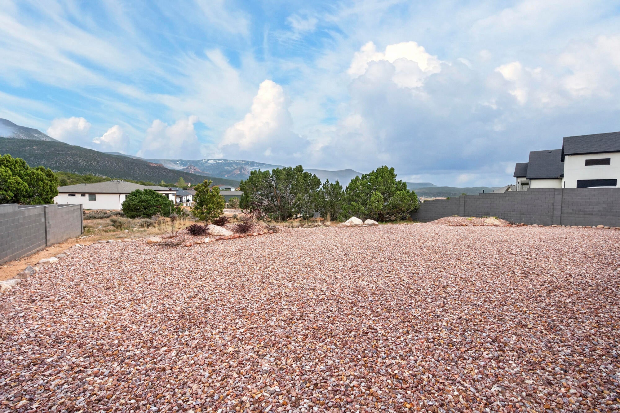 Cedar City, Utah, 84720, United States, 6 Bedrooms Bedrooms, ,4 BathroomsBathrooms,Residential,Active,2043845