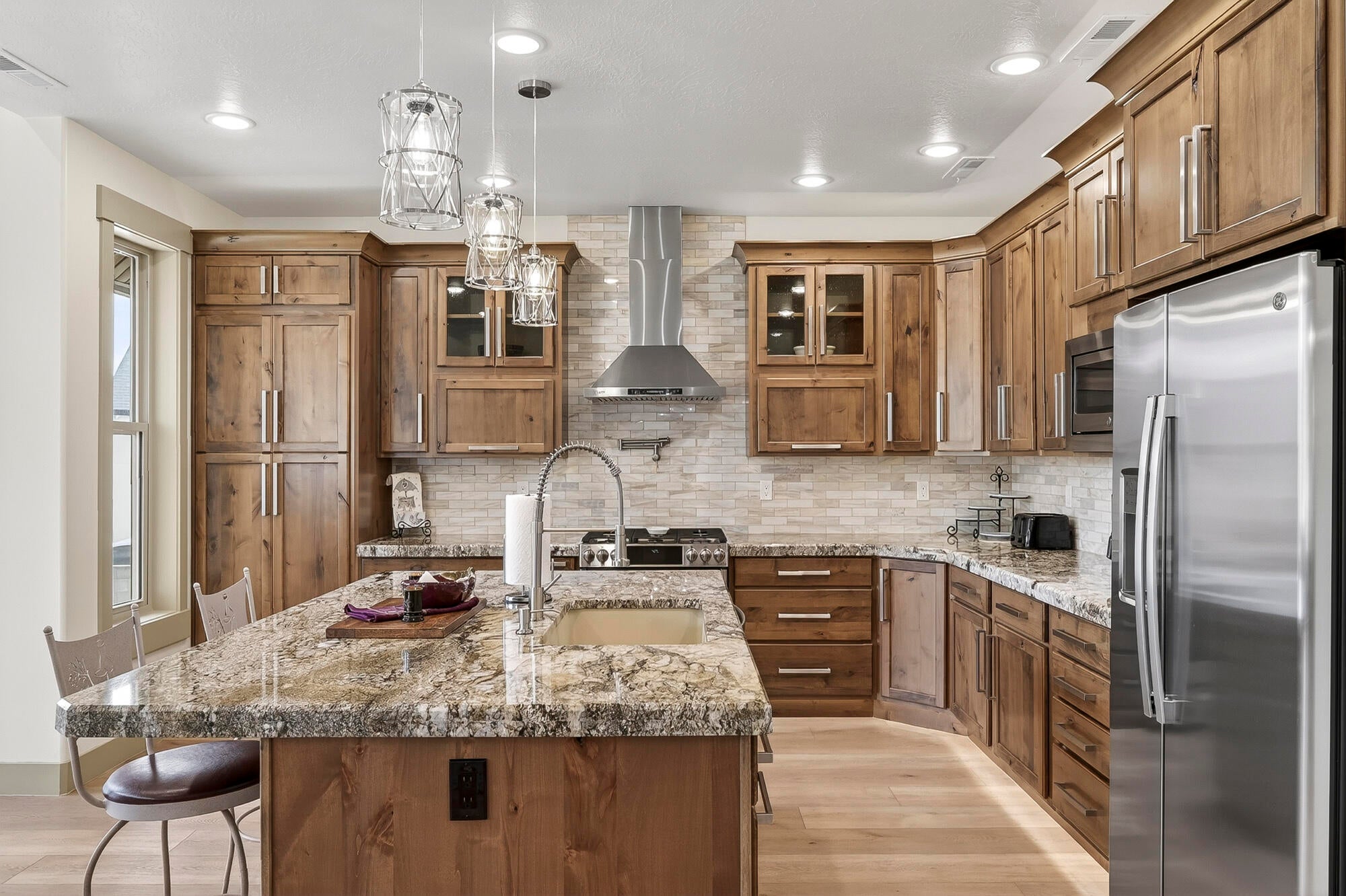 Cedar City, Utah, 84720, United States, 6 Bedrooms Bedrooms, ,4 BathroomsBathrooms,Residential,Active,2043845