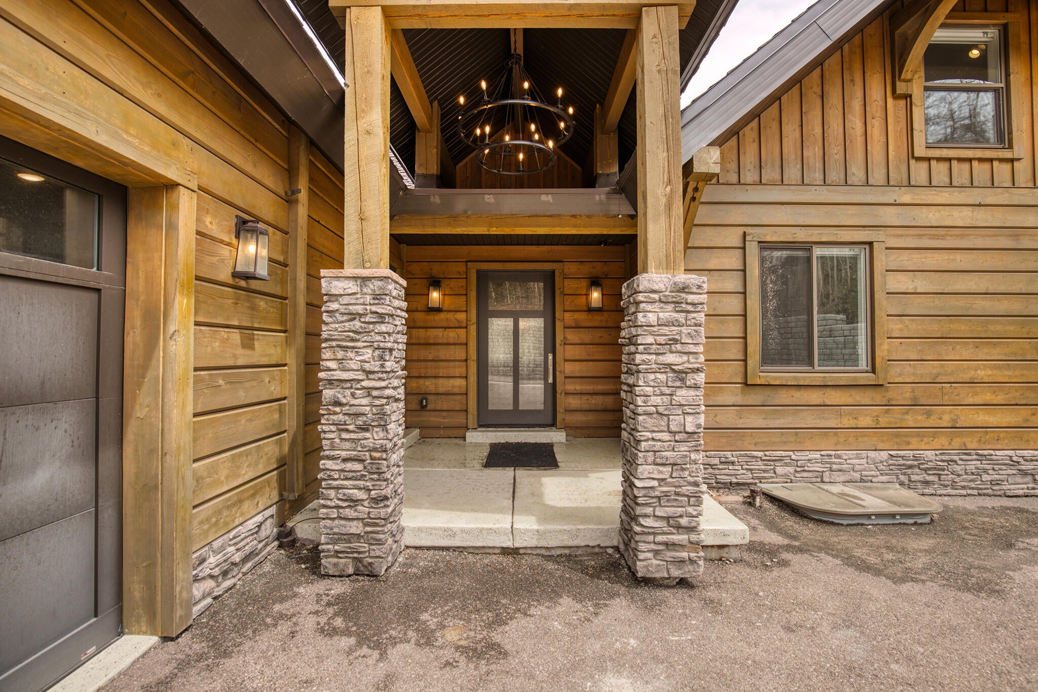 Brian Head, Utah, 84719, United States, 11 Bedrooms Bedrooms, ,8 BathroomsBathrooms,Residential,Active,2044561