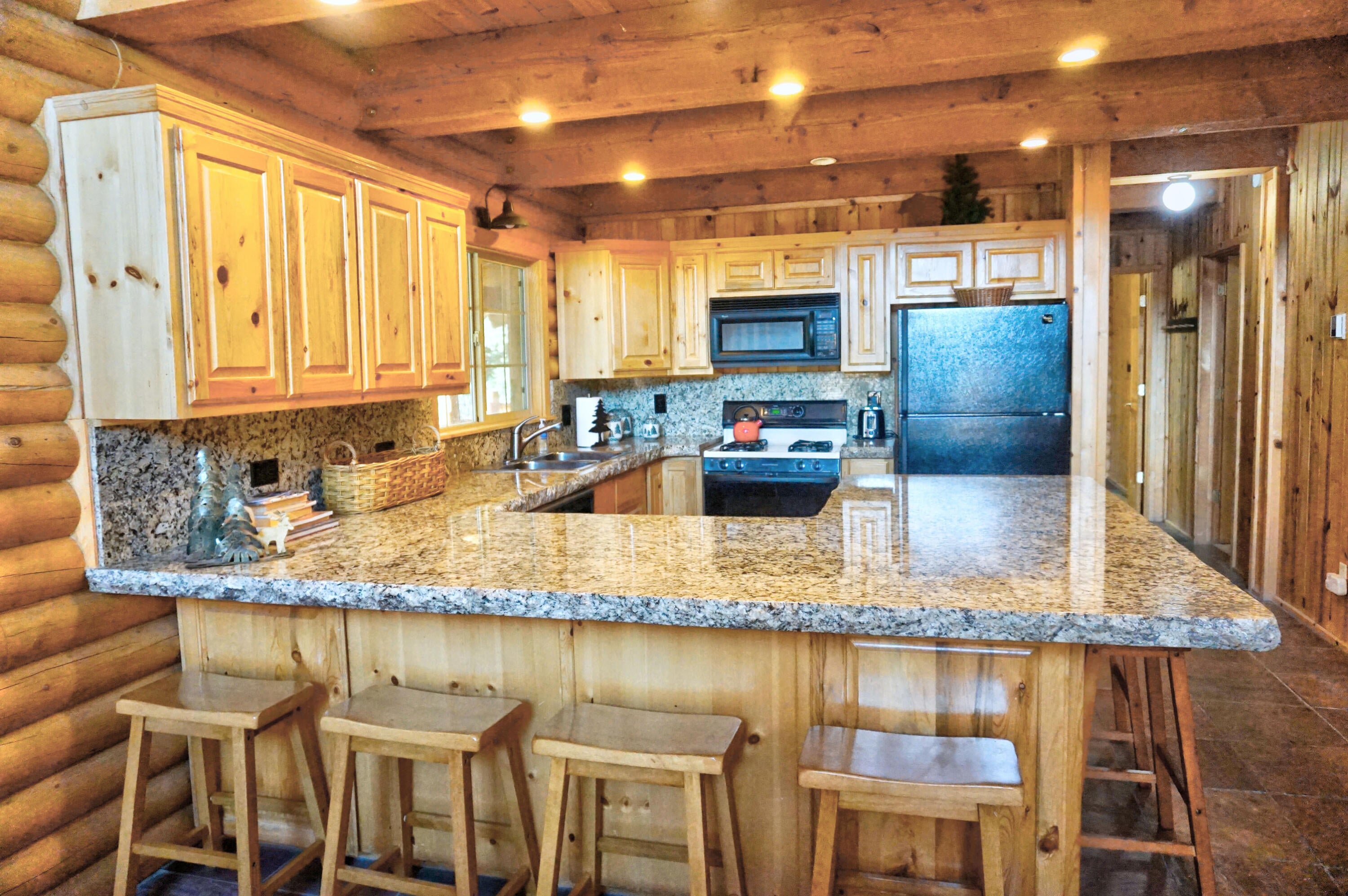 Brian Head, Utah, 84719, United States, 4 Bedrooms Bedrooms, ,3 BathroomsBathrooms,Residential,Active,1990609