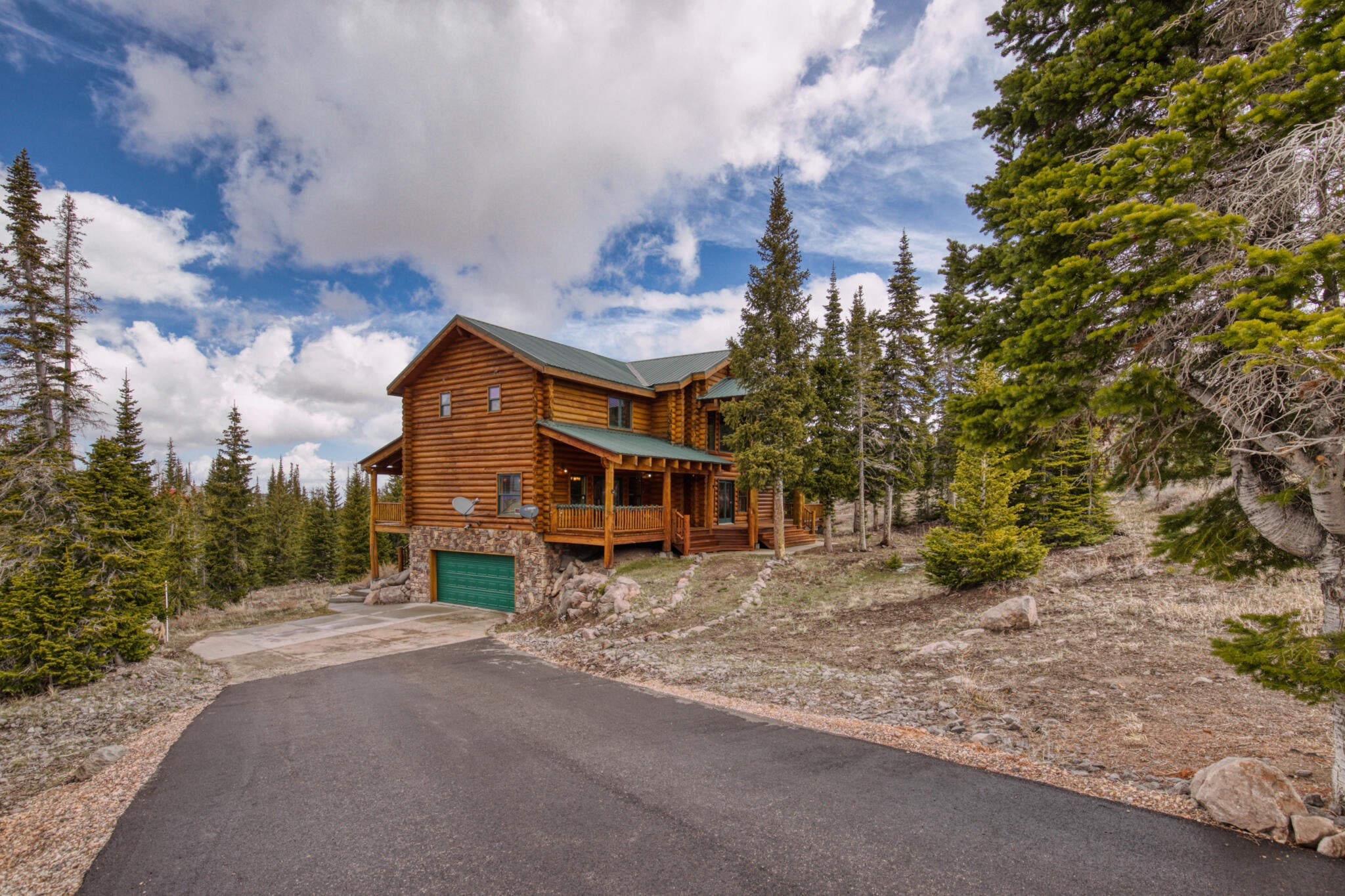 Brian Head, Utah, 84719, United States, 5 Bedrooms Bedrooms, ,7 BathroomsBathrooms,Residential,Active,2044532