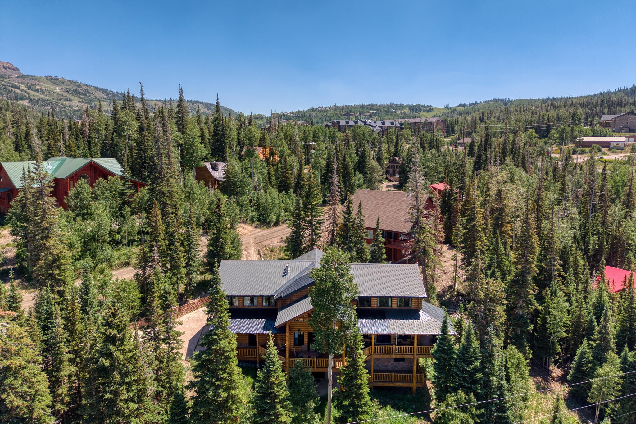 Brian Head, Utah, 84719, United States, 5 Bedrooms Bedrooms, ,4 BathroomsBathrooms,Residential,Active,1990611