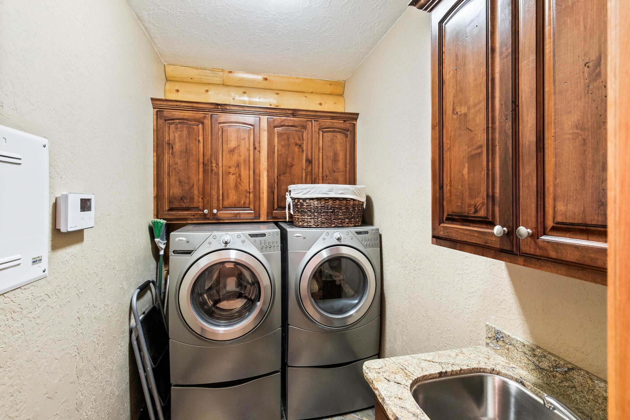 Brian Head, Utah, 84719, United States, 5 Bedrooms Bedrooms, ,7 BathroomsBathrooms,Residential,Active,2044532
