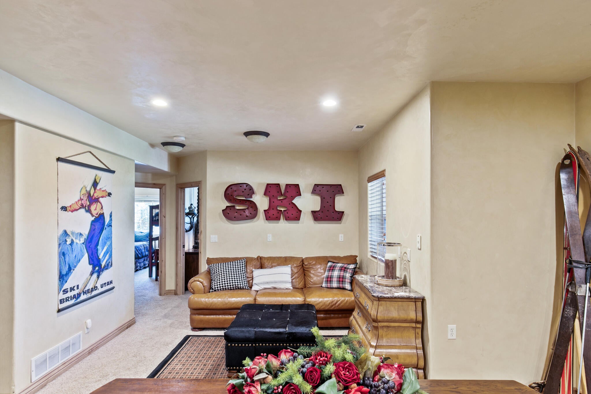 Brian Head, Utah, 84719, United States, 5 Bedrooms Bedrooms, ,4 BathroomsBathrooms,Residential,Active,1990611