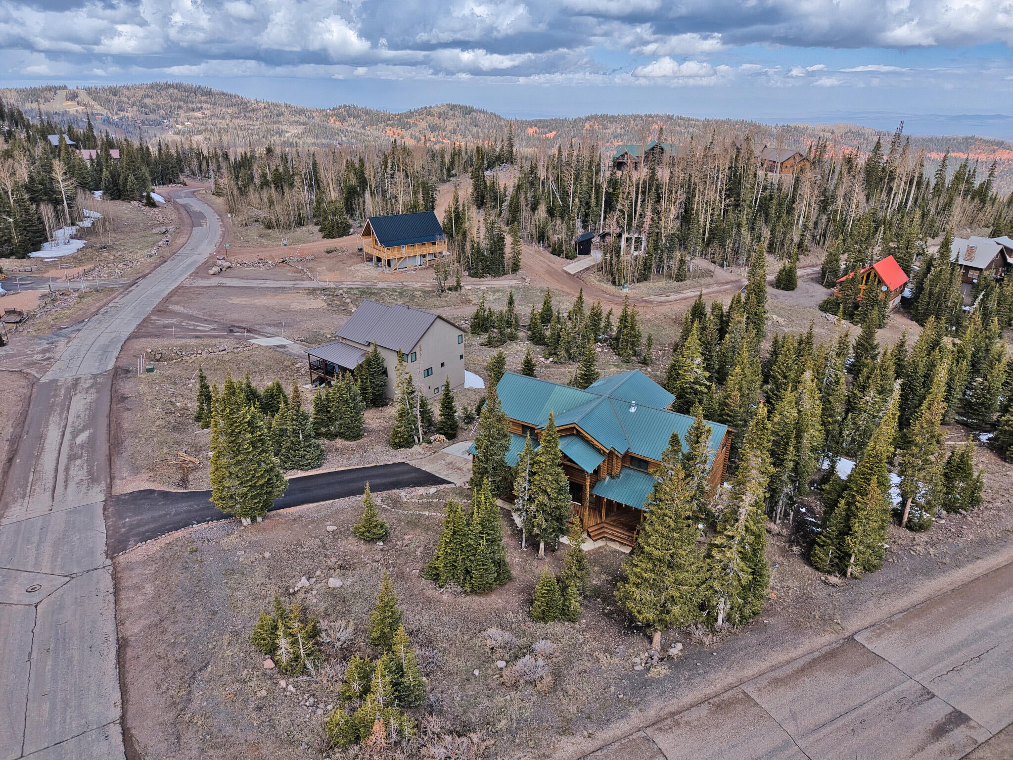 Brian Head, Utah, 84719, United States, 5 Bedrooms Bedrooms, ,7 BathroomsBathrooms,Residential,Active,2044532