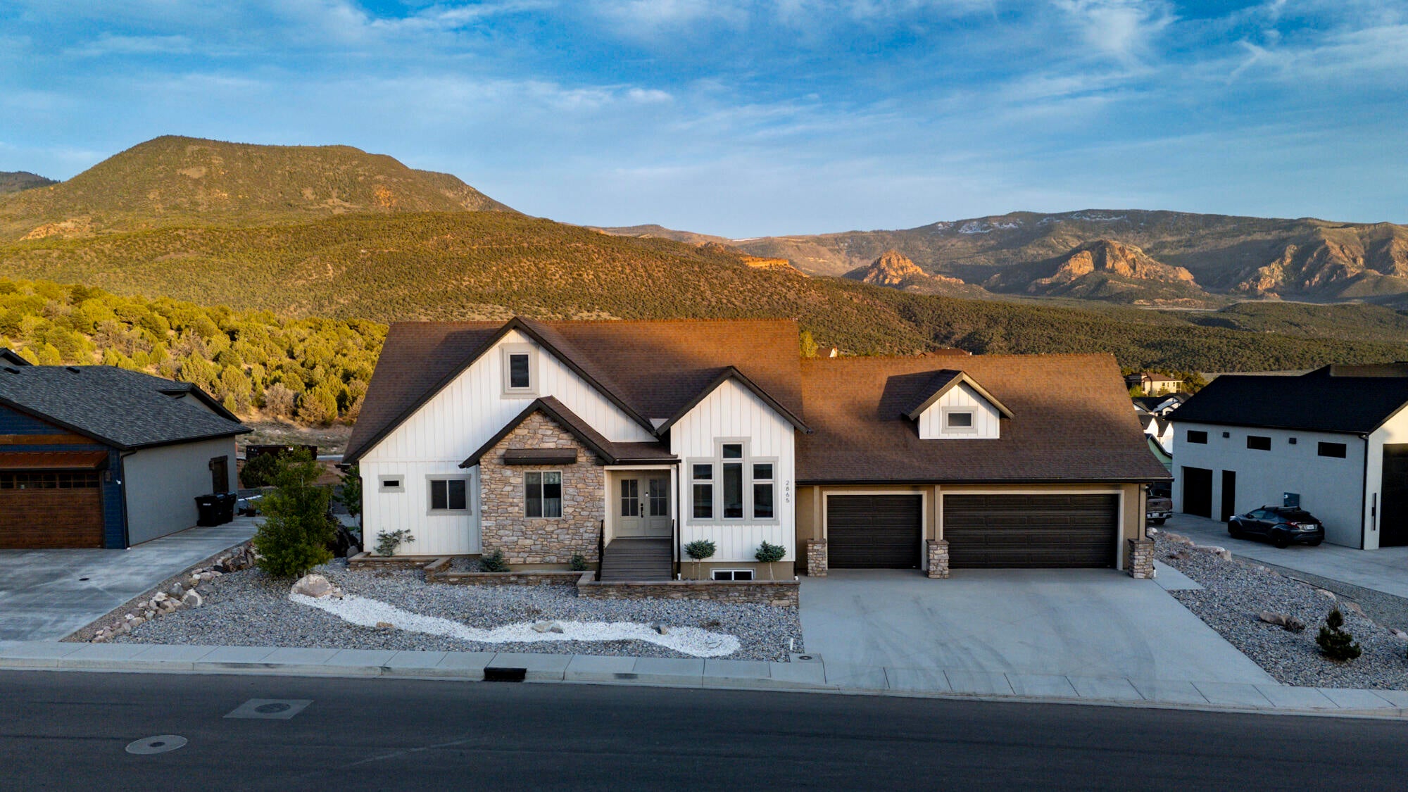 Cedar City, Utah, 84720, United States, 6 Bedrooms Bedrooms, ,4 BathroomsBathrooms,Residential,Active,2043845