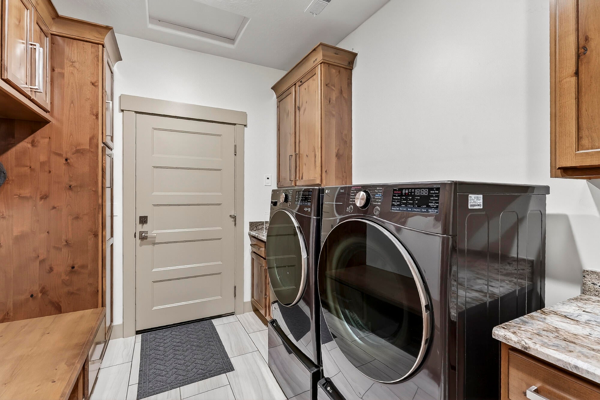 Cedar City, Utah, 84720, United States, 6 Bedrooms Bedrooms, ,4 BathroomsBathrooms,Residential,Active,2043845