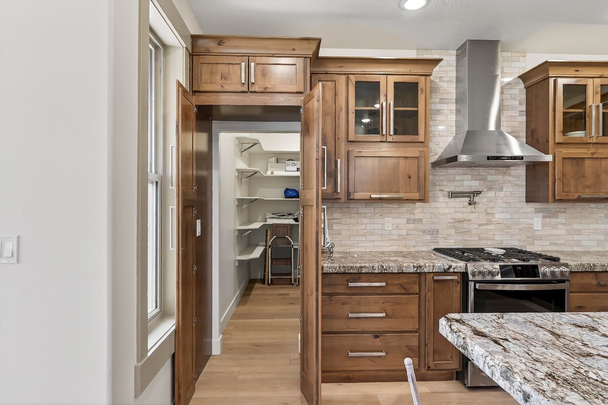 Cedar City, Utah, 84720, United States, 6 Bedrooms Bedrooms, ,4 BathroomsBathrooms,Residential,Active,2043845