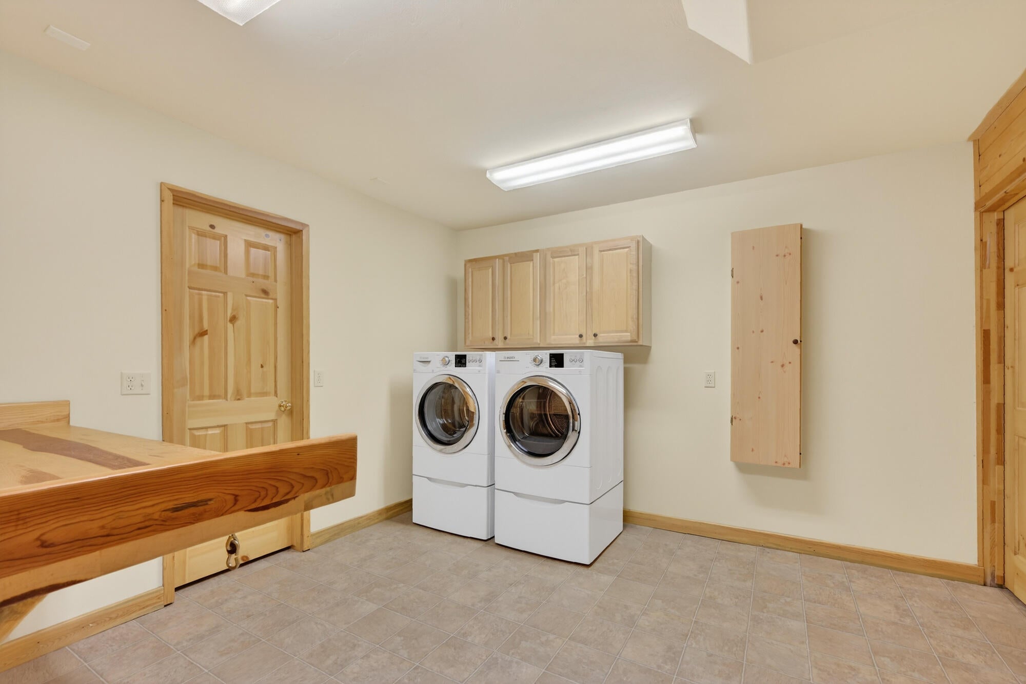 Duck Creek Village, Utah, 84762, United States, 4 Bedrooms Bedrooms, ,3 BathroomsBathrooms,Residential,Active,2007182