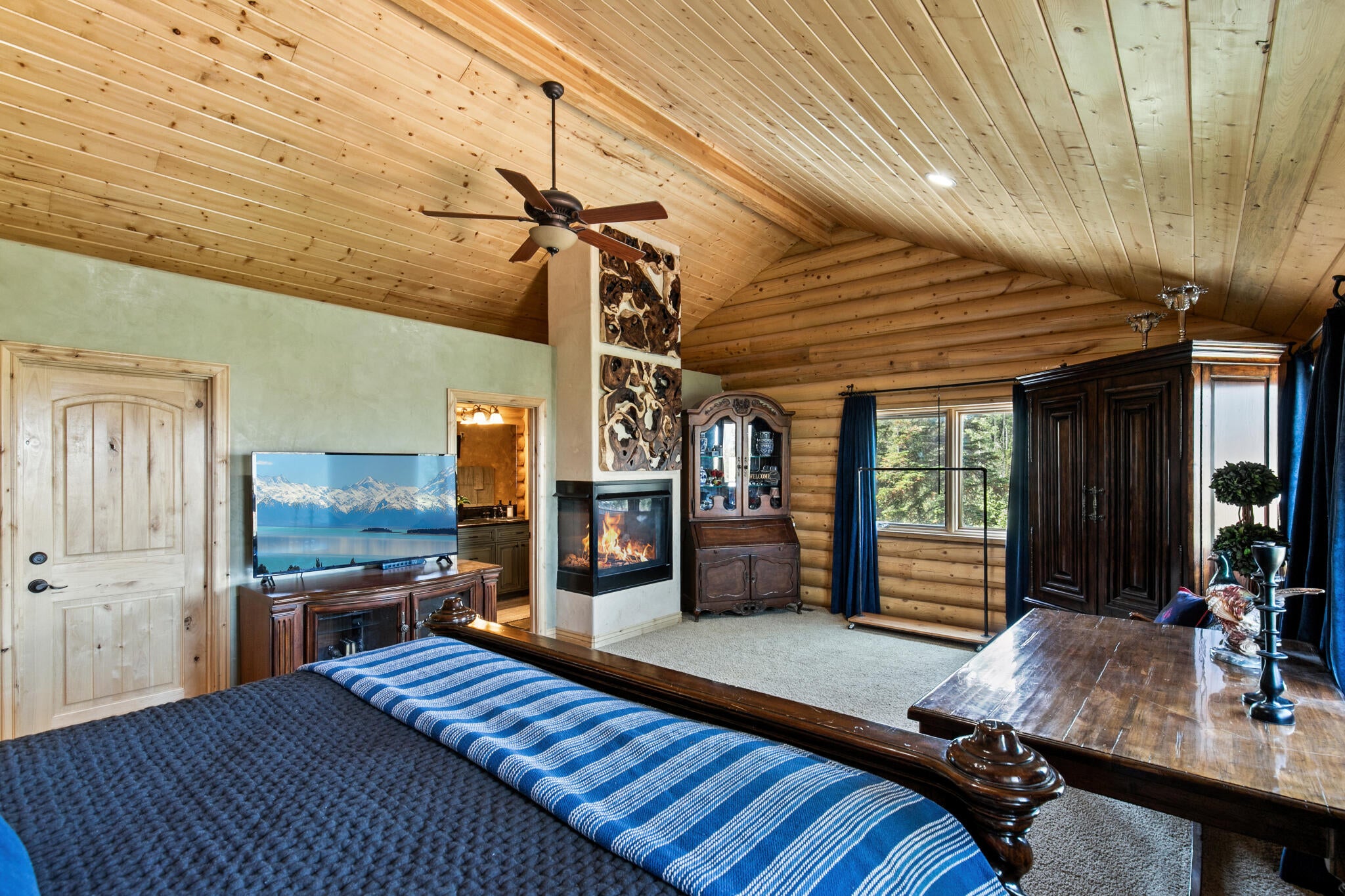 Brian Head, Utah, 84719, United States, 5 Bedrooms Bedrooms, ,4 BathroomsBathrooms,Residential,Active,1990611