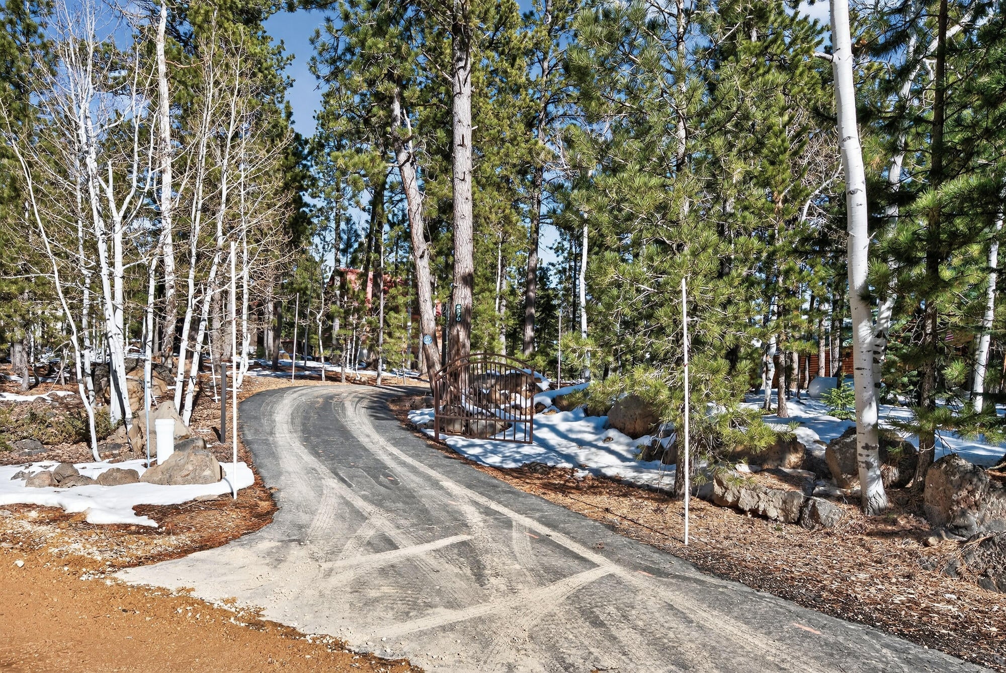 Duck Creek Village, Utah, 84762, United States, 4 Bedrooms Bedrooms, ,3 BathroomsBathrooms,Residential,Active,2007182