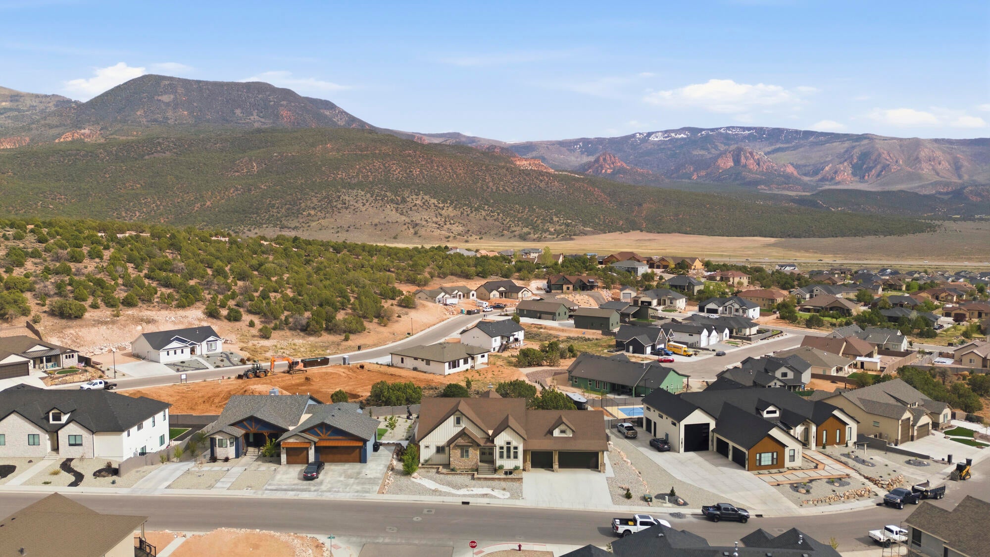 Cedar City, Utah, 84720, United States, 6 Bedrooms Bedrooms, ,4 BathroomsBathrooms,Residential,Active,2043845