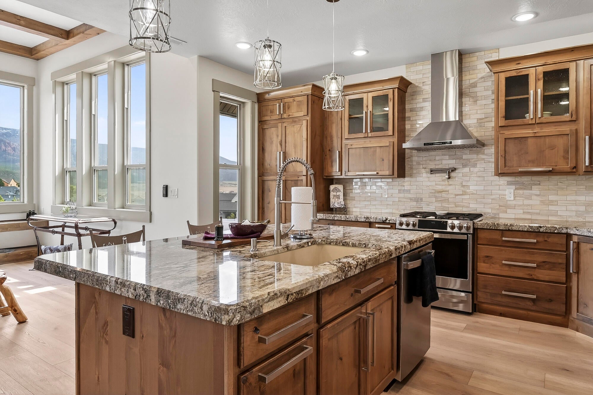 Cedar City, Utah, 84720, United States, 6 Bedrooms Bedrooms, ,4 BathroomsBathrooms,Residential,Active,2043845