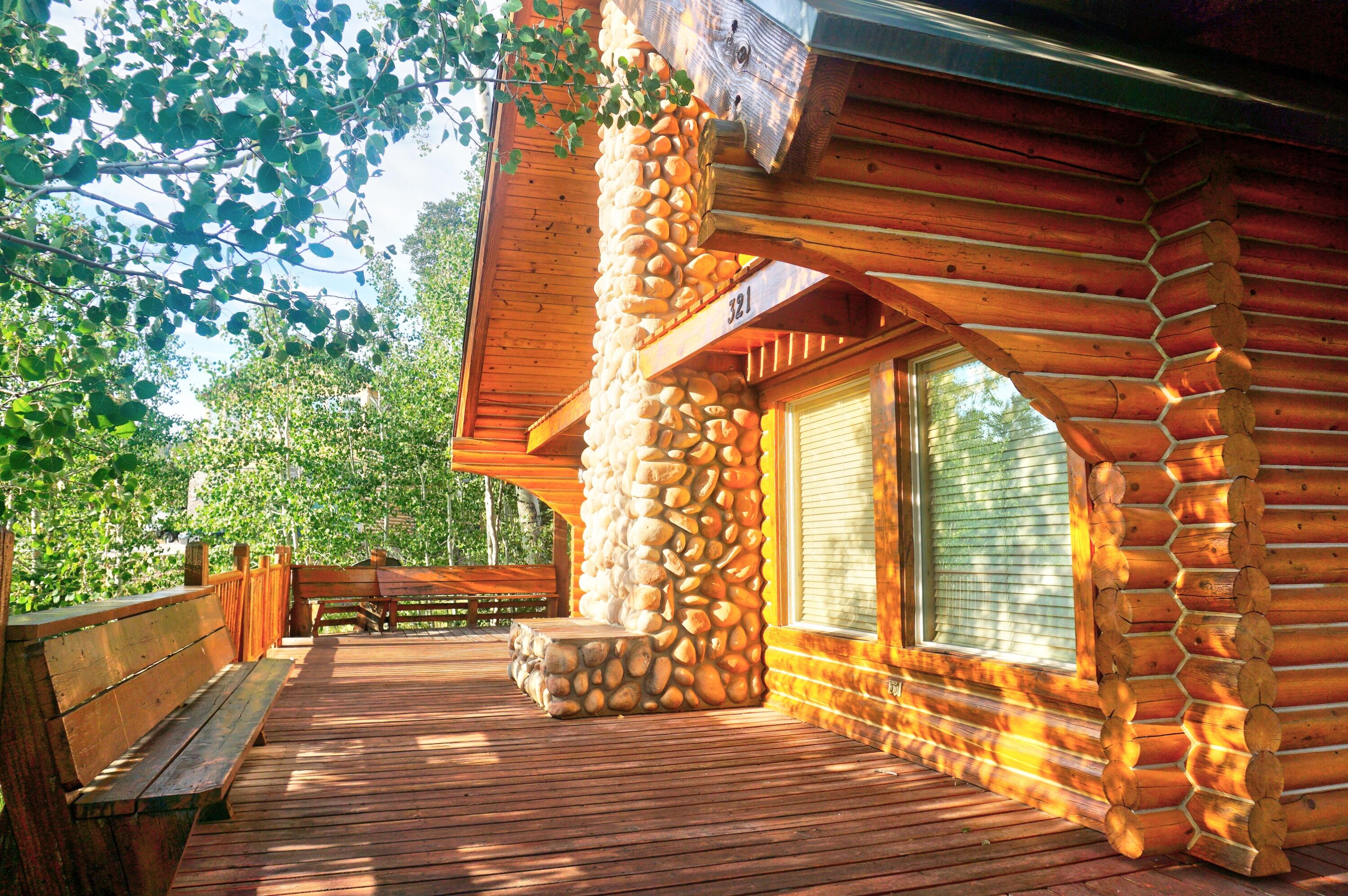 Brian Head, Utah, 84719, United States, 4 Bedrooms Bedrooms, ,3 BathroomsBathrooms,Residential,Active,1990609