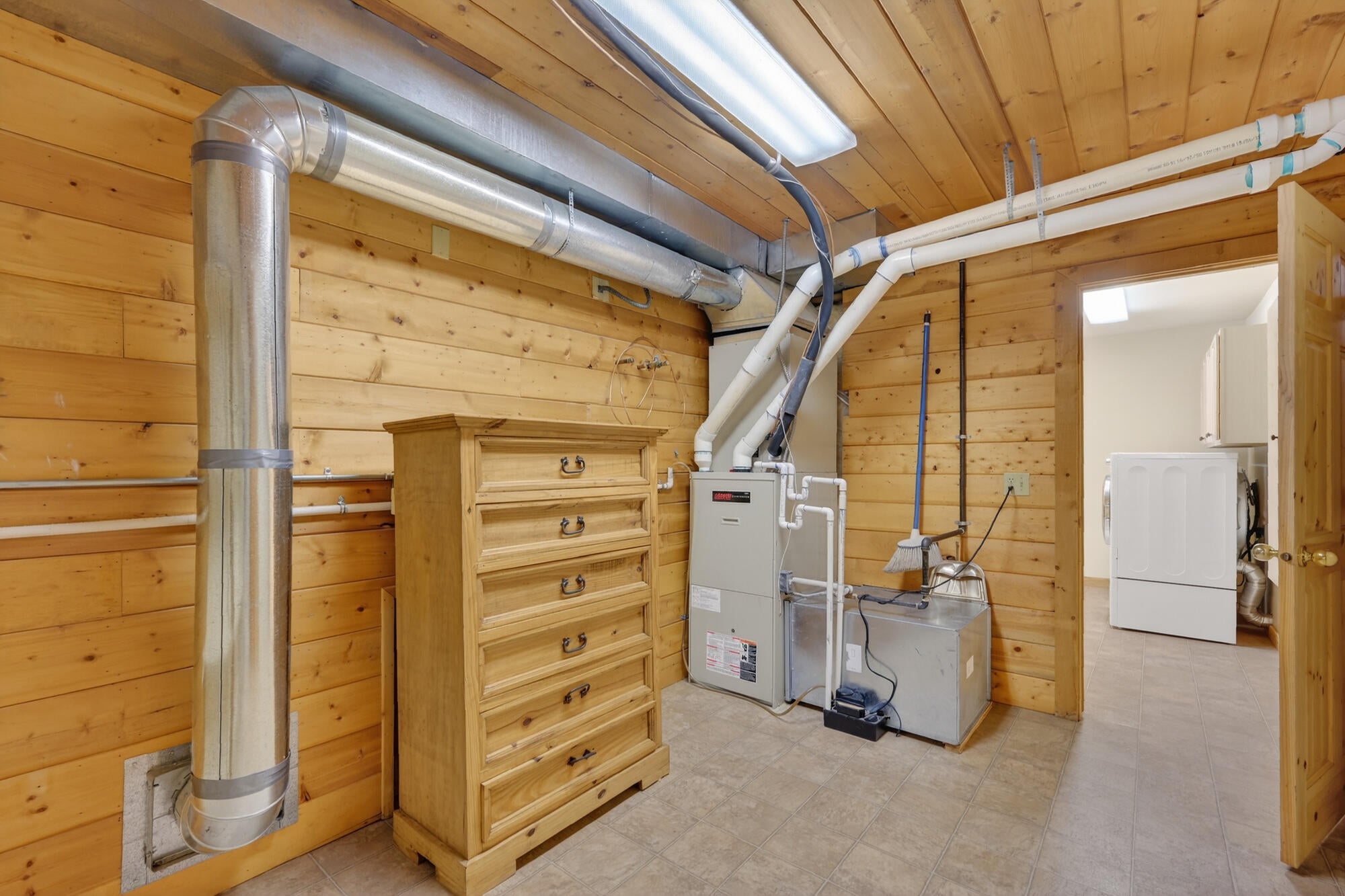 Duck Creek Village, Utah, 84762, United States, 4 Bedrooms Bedrooms, ,3 BathroomsBathrooms,Residential,Active,2007182