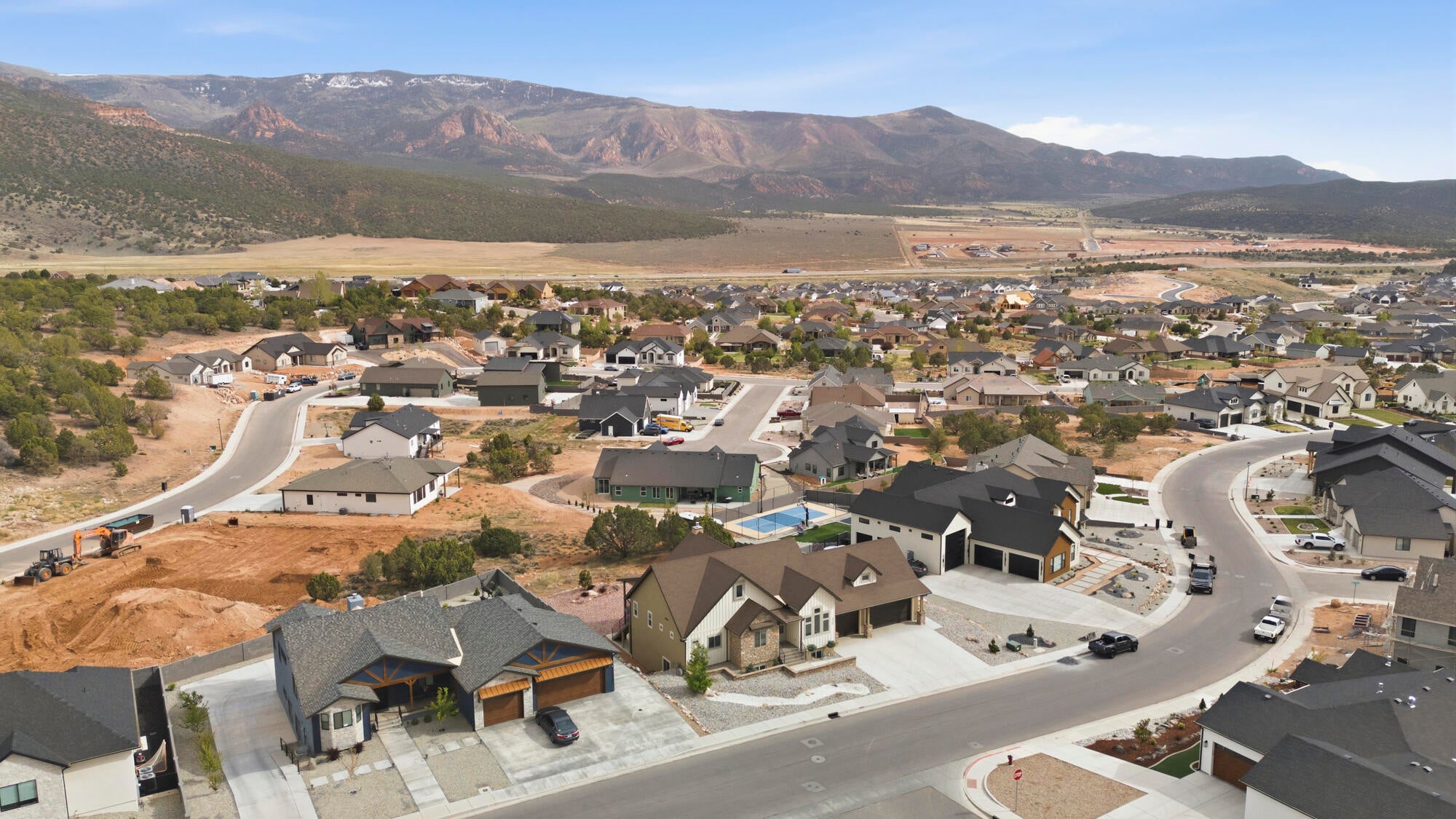 Cedar City, Utah, 84720, United States, 6 Bedrooms Bedrooms, ,4 BathroomsBathrooms,Residential,Active,2043845
