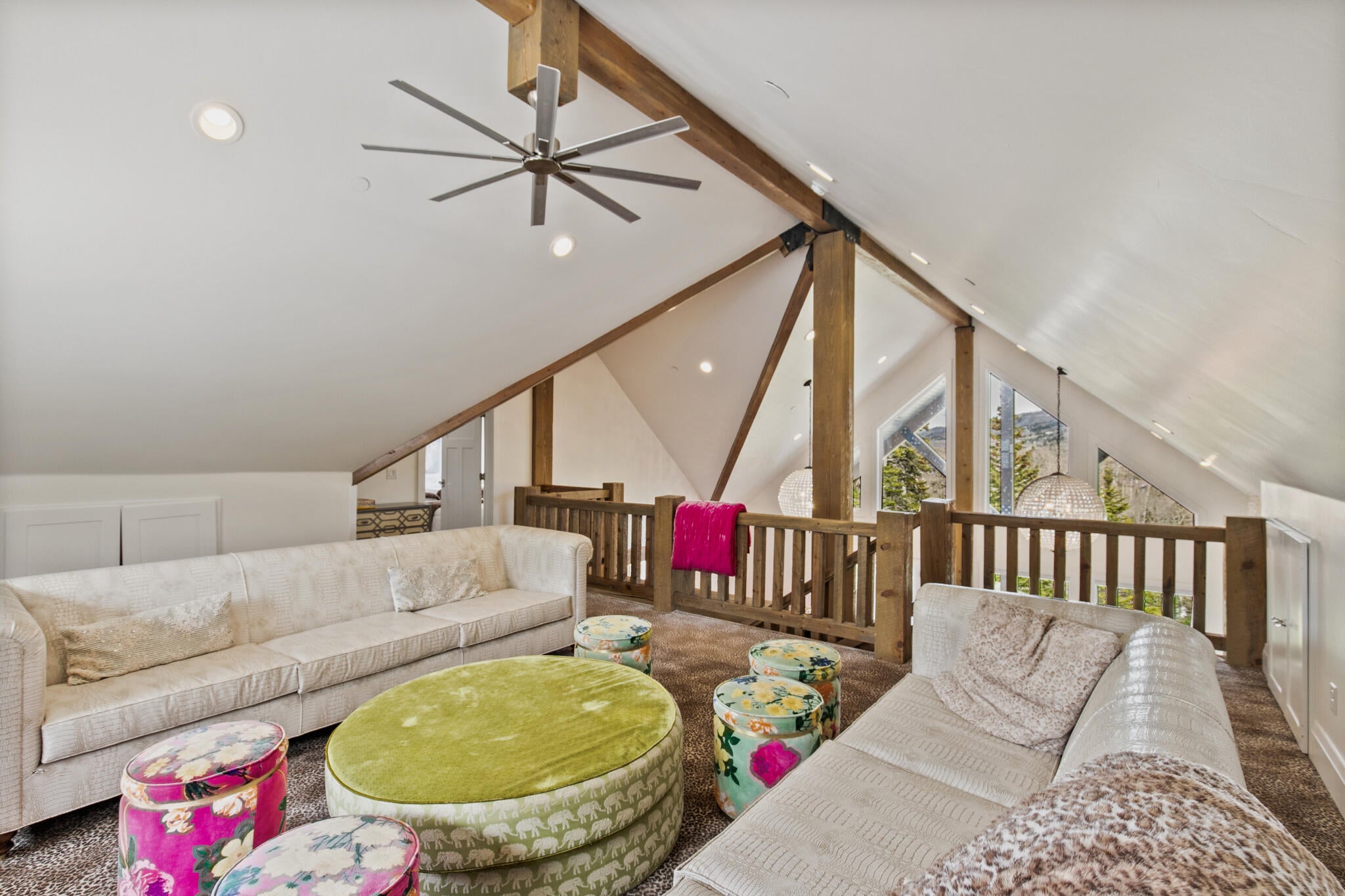 Brian Head, Utah, 84719, United States, 11 Bedrooms Bedrooms, ,8 BathroomsBathrooms,Residential,Active,2044561