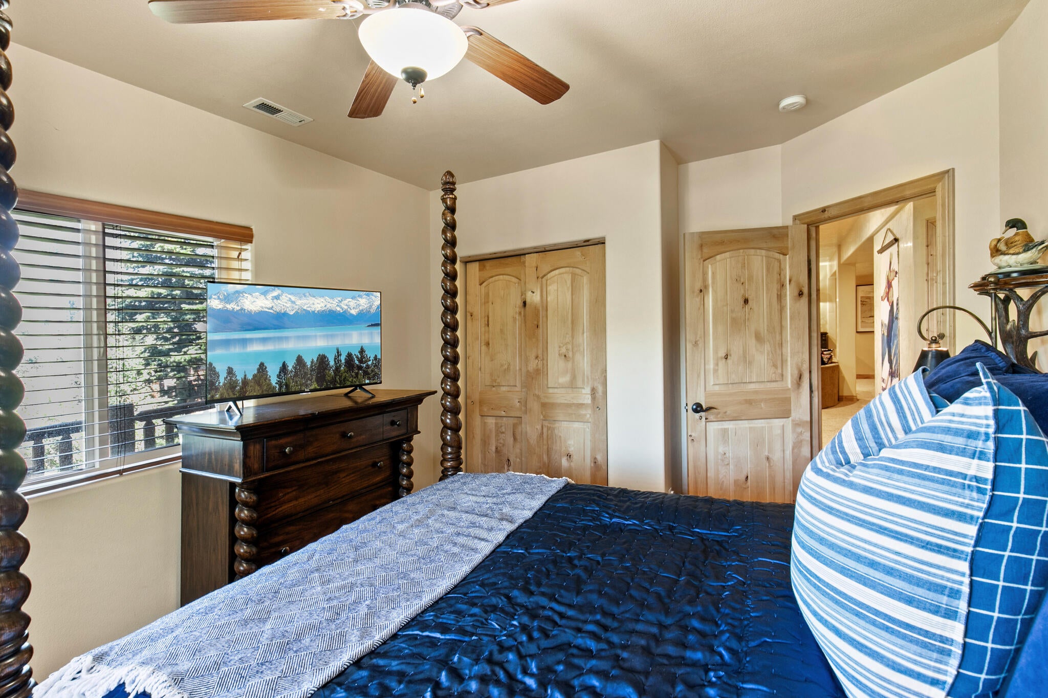 Brian Head, Utah, 84719, United States, 5 Bedrooms Bedrooms, ,4 BathroomsBathrooms,Residential,Active,1990611