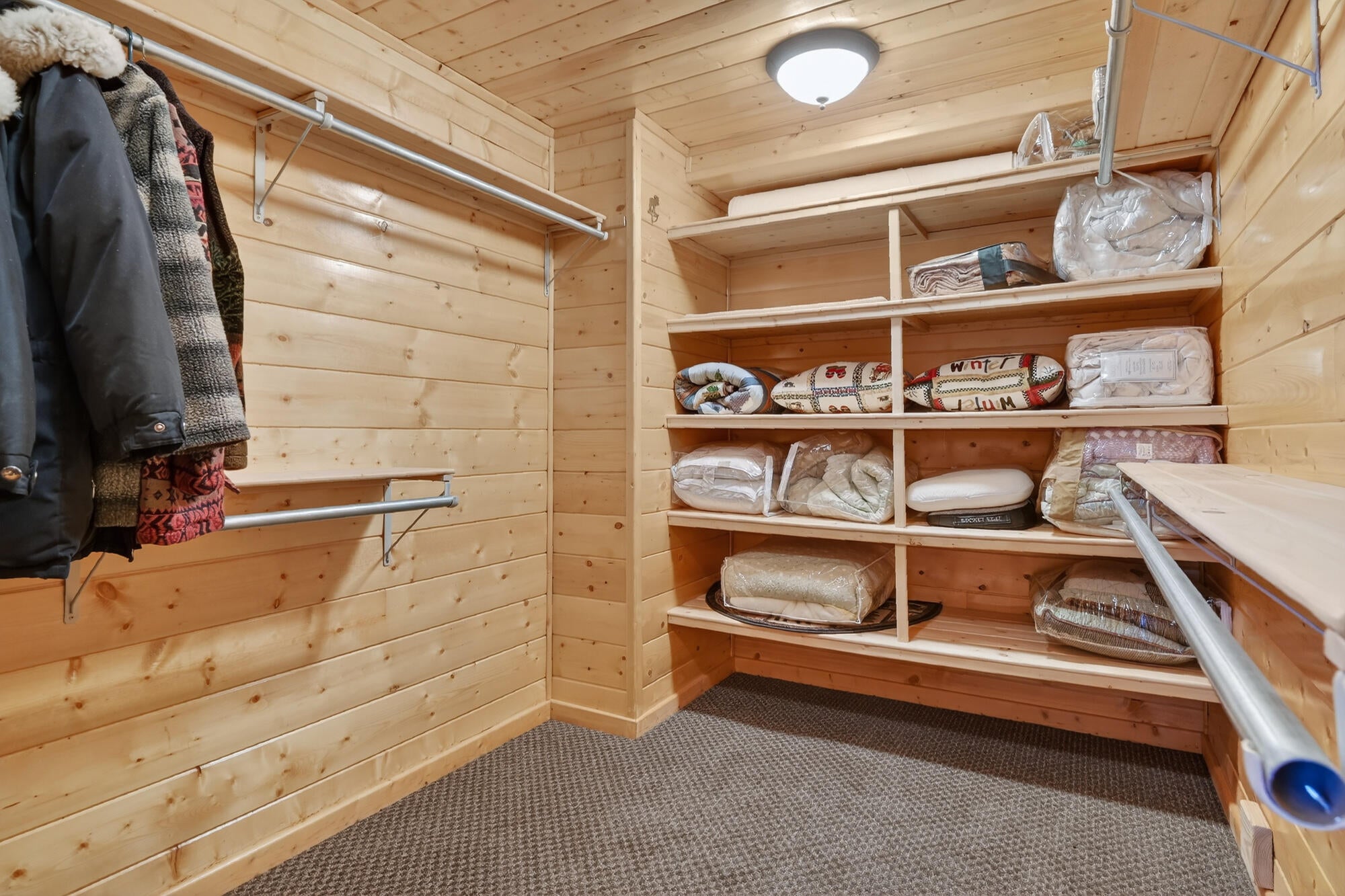 Duck Creek Village, Utah, 84762, United States, 4 Bedrooms Bedrooms, ,3 BathroomsBathrooms,Residential,Active,2007182